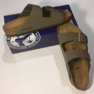 WMNS Birkenstock Arizona Birko Flor Sandals